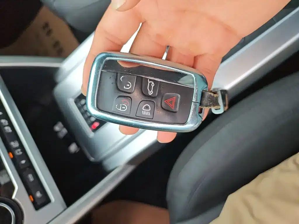 Discovery Sport 2016 2.0T SE — миниатюра 9