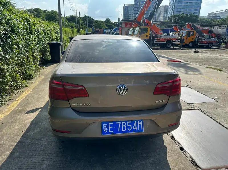 2014 Volkswagen Bora 1.6L Automatic Comfort Model — миниатюра 3