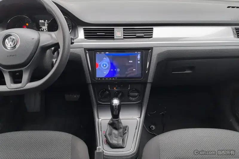 2017 Volkswagen Bora 1.6L Automatic Fashion Edition — миниатюра 12
