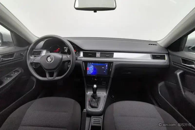 2017 Volkswagen Bora 1.6L Automatic Fashion Edition — миниатюра 13