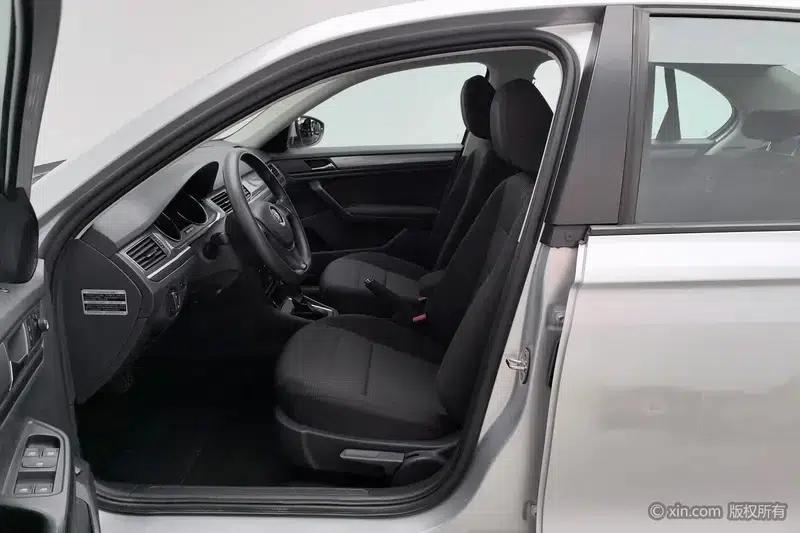 2017 Volkswagen Bora 1.6L Automatic Fashion Edition — миниатюра 18