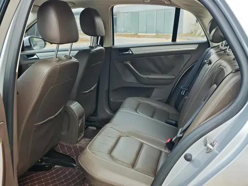 2013 Volkswagen Bora 1.6L Automatic Comfort Model — миниатюра 11