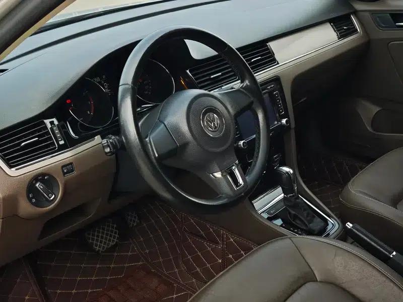 2013 Volkswagen Bora 1.6L Automatic Comfort Model — миниатюра 9