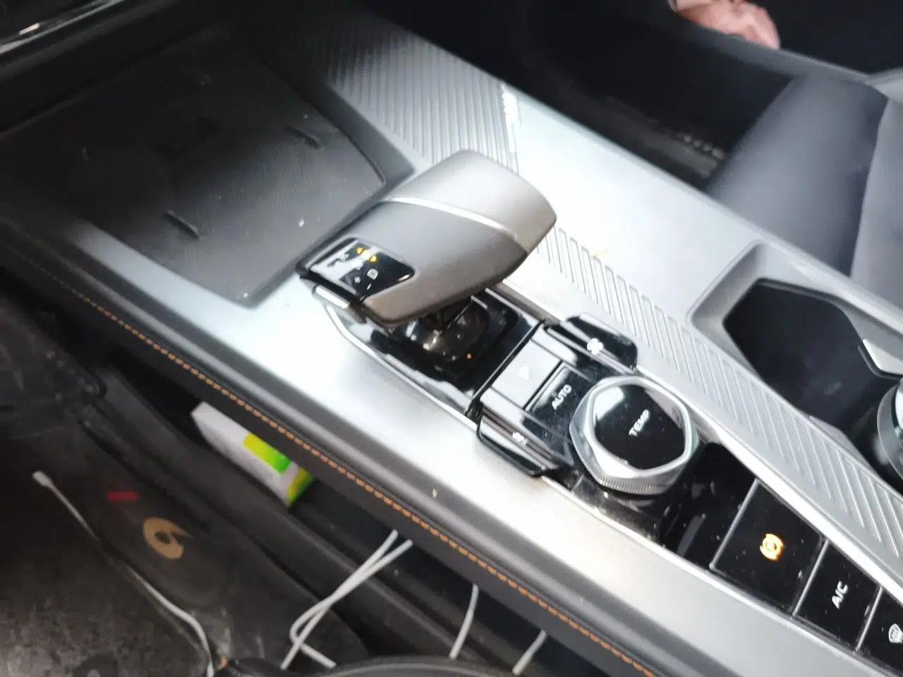 CHANGAN OSHAN Z6 New Energy 2023 ZhiDian iDD 150KM Flagship PLUS — миниатюра 17