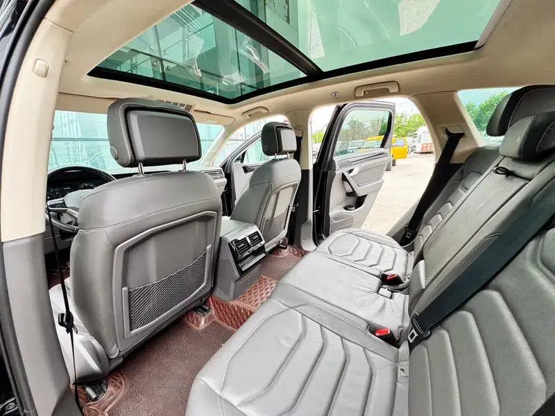 2023 Volkswagen Touareg 2.0TSI R-Line — миниатюра 18