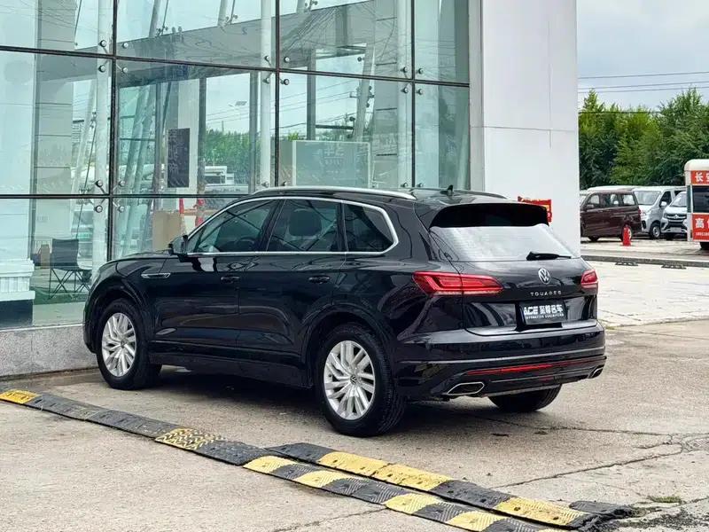 2023 Volkswagen Touareg 2.0TSI R-Line — миниатюра 5