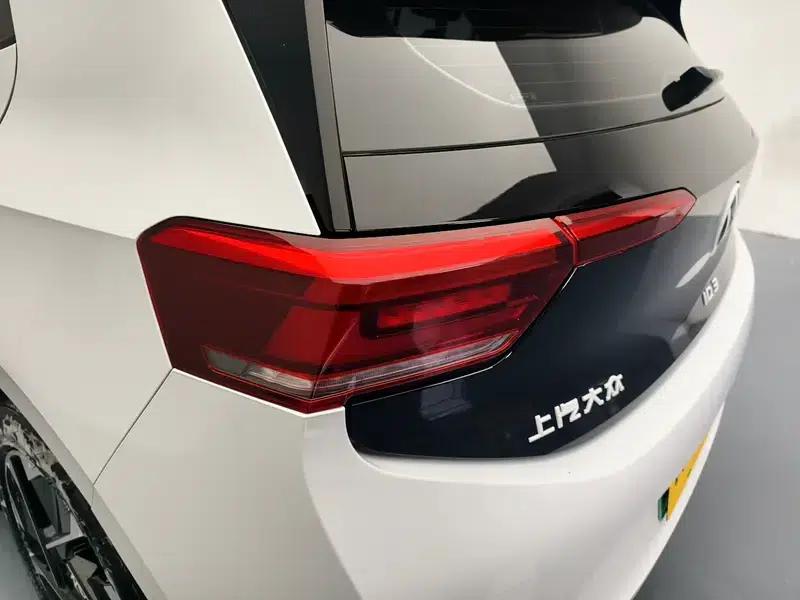 Volkswagen ID.3 2024 Outstanding Edition — миниатюра 13