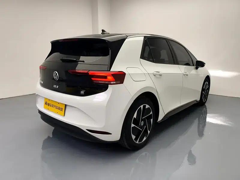 Volkswagen ID.3 2024 Outstanding Edition — миниатюра 7