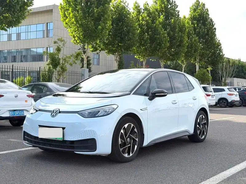 Volkswagen ID.3 2023 Upgraded Pure Smart Edition — миниатюра 1