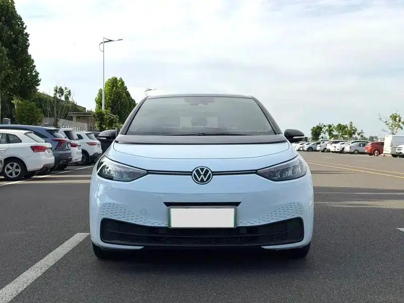Volkswagen ID.3 2023 Upgraded Pure Smart Edition — миниатюра 2