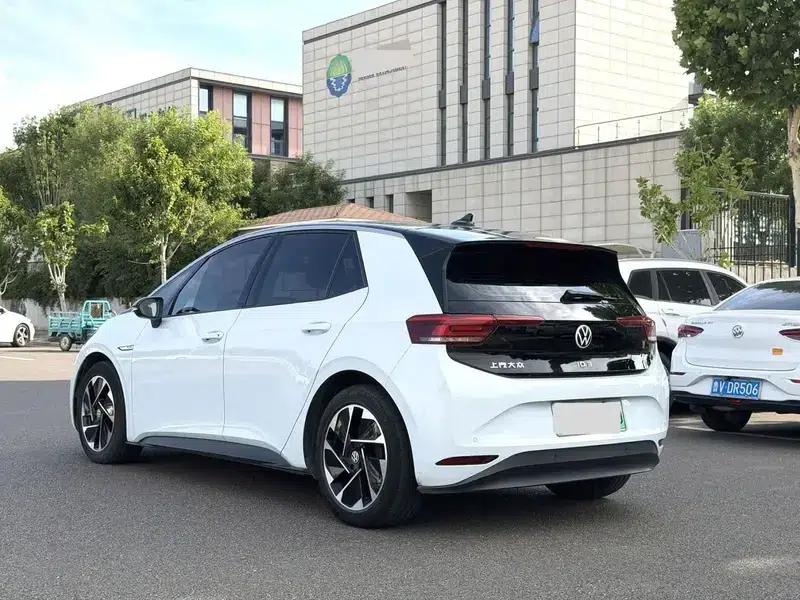 Volkswagen ID.3 2023 Upgraded Pure Smart Edition — миниатюра 4
