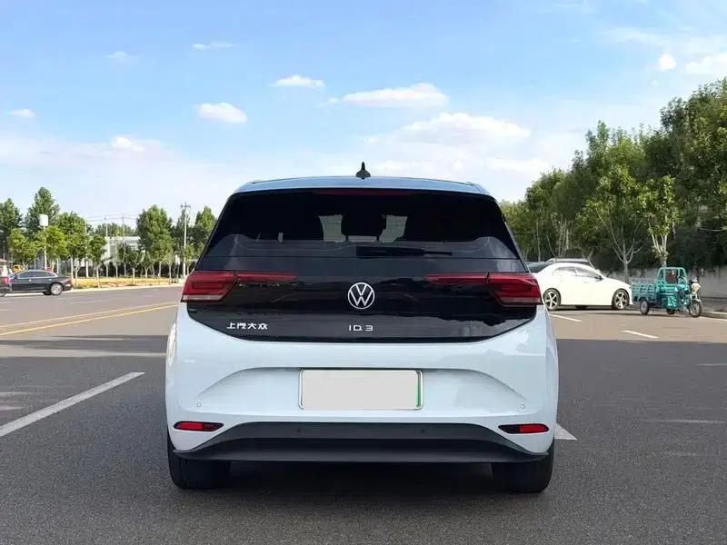 Volkswagen ID.3 2023 Upgraded Pure Smart Edition — миниатюра 5
