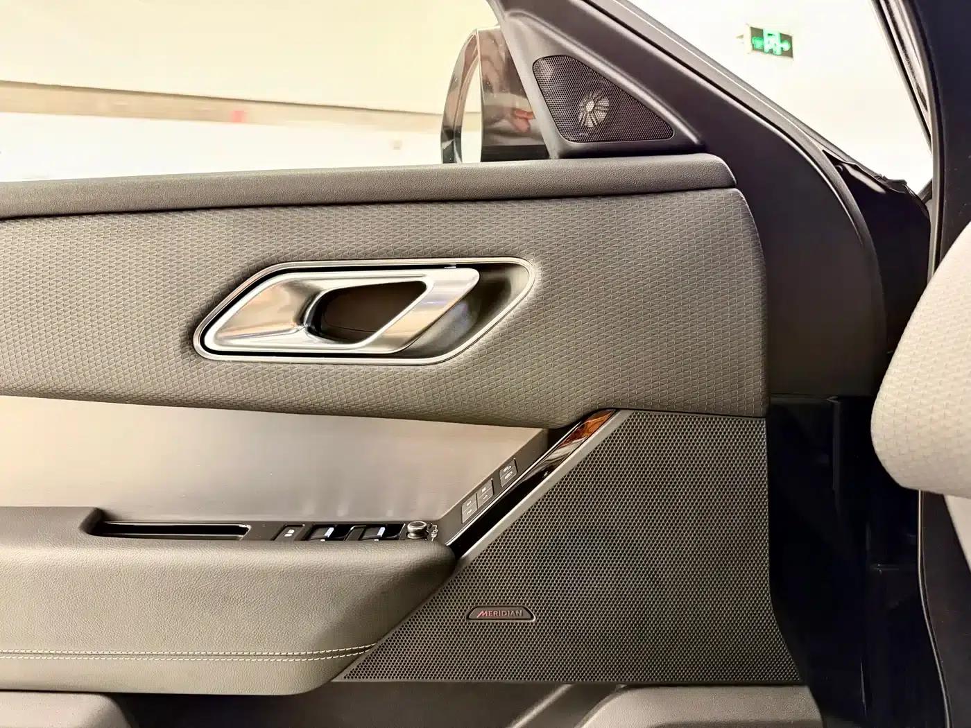 Range Rover Velar 2019 250PS R-DYNAMIC S — миниатюра 11