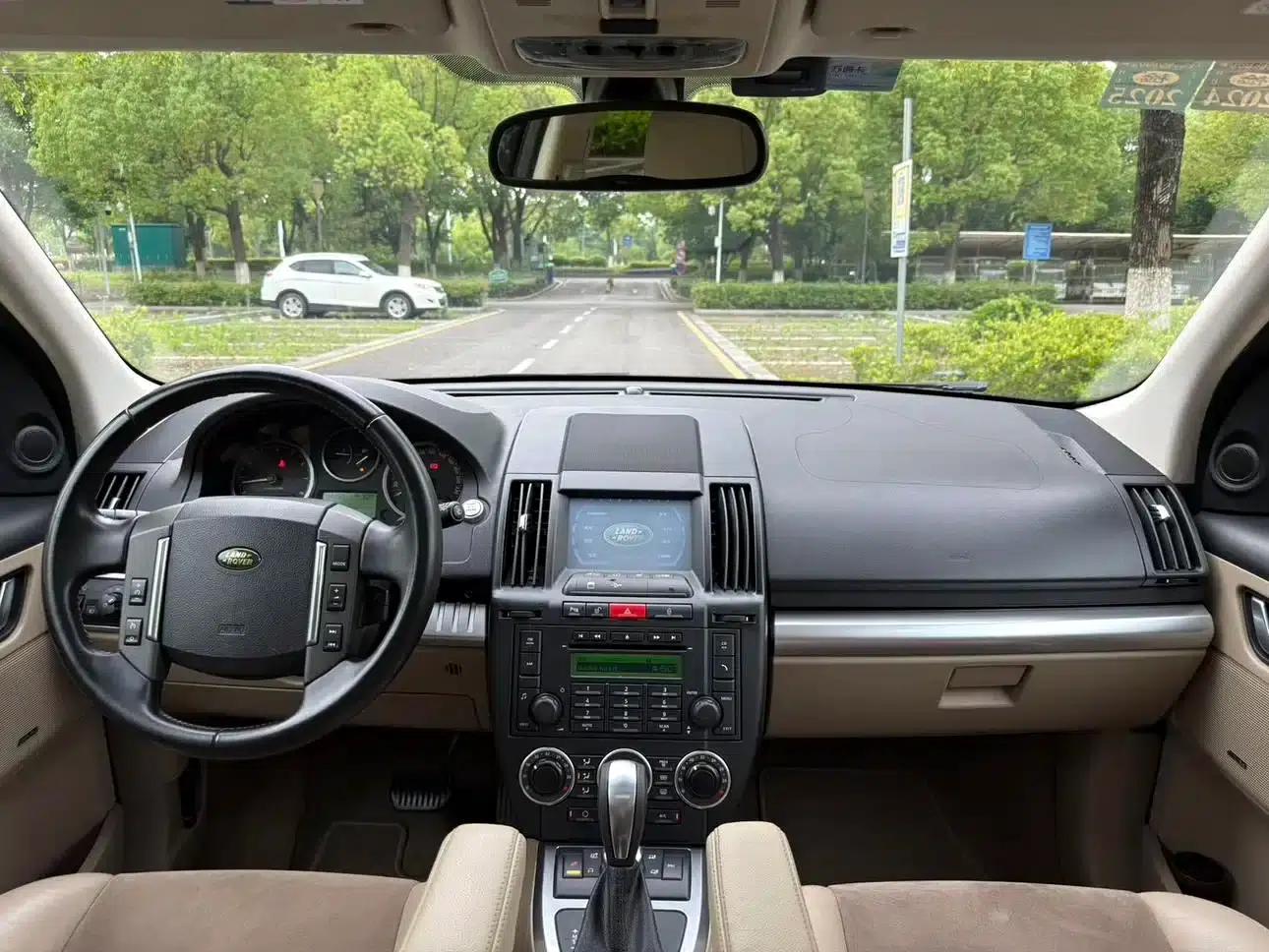 Freelander 2 2010 3.2 i6 Automatic HSE Petrol Version — миниатюра 4
