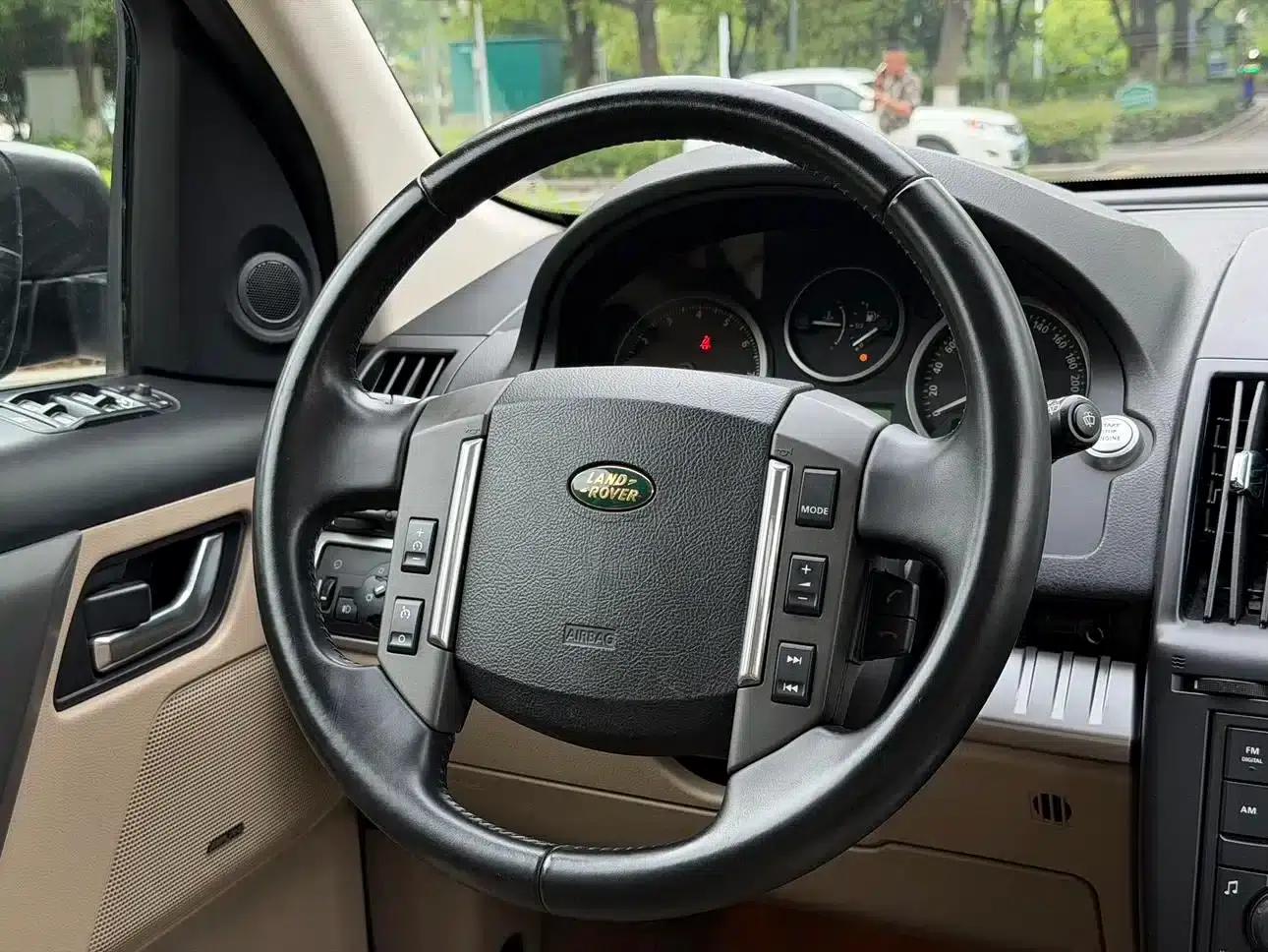 Freelander 2 2010 3.2 i6 Automatic HSE Petrol Version — миниатюра 10