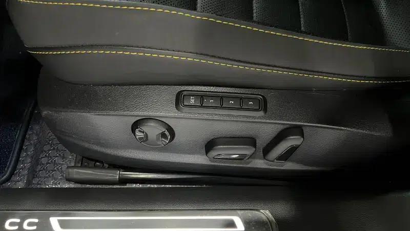 Volkswagen CC 2021 380TSI Striking Edition — миниатюра 8