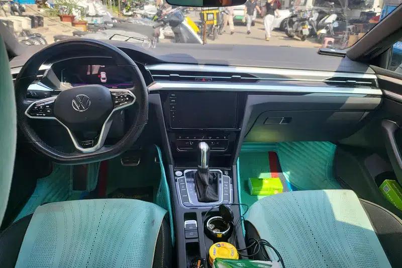 Volkswagen CC 2023 380TSI Striking Edition — миниатюра 13