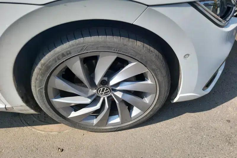 Volkswagen CC 2023 380TSI Striking Edition — миниатюра 10