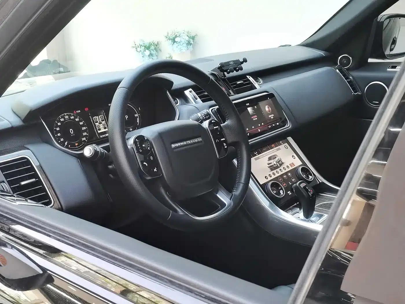 Range Rover Sport Hybrid 2018 P400e — миниатюра 11