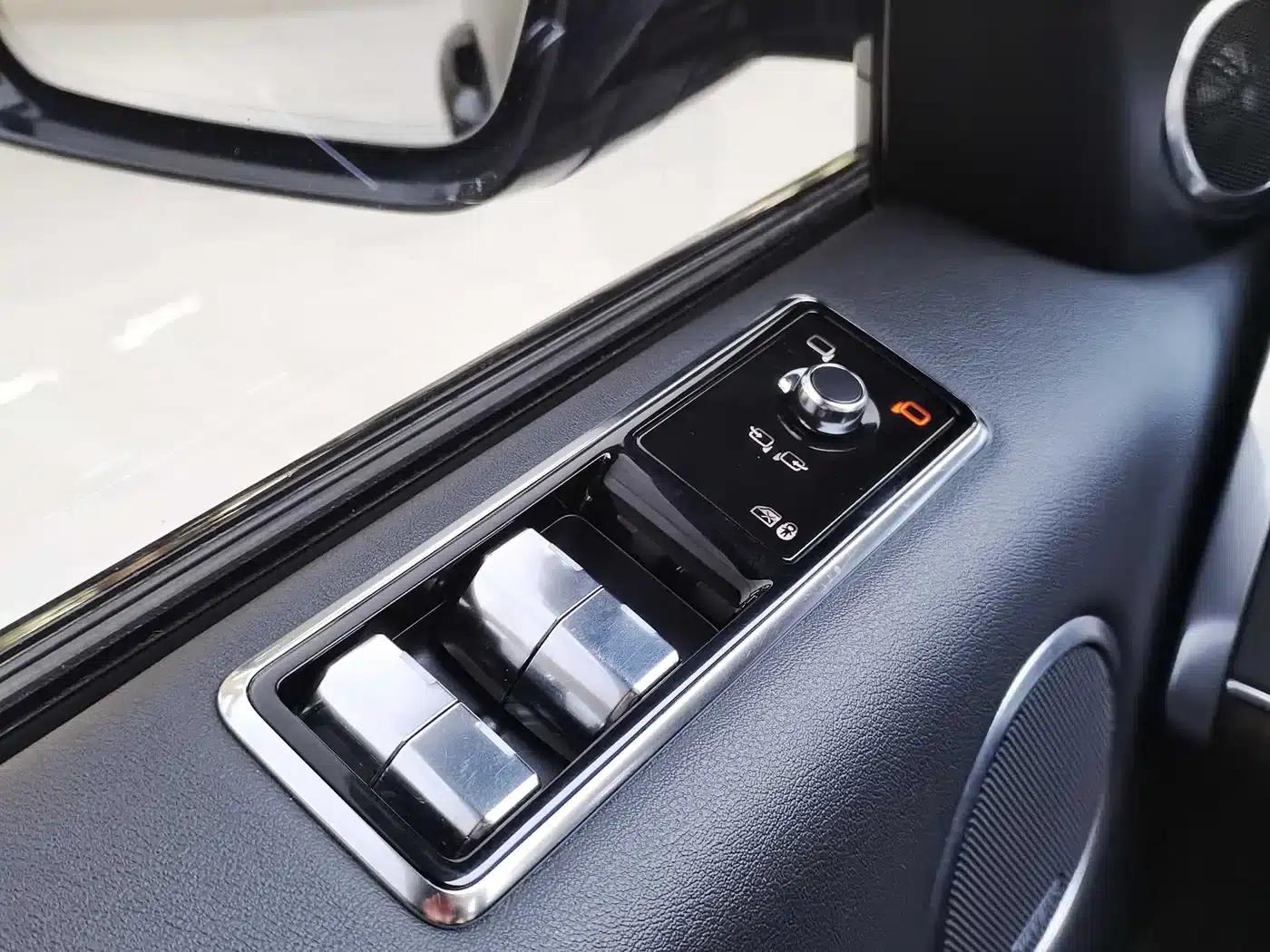 Range Rover Sport Hybrid 2018 P400e — миниатюра 27