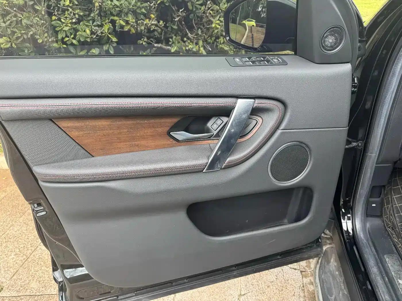Discovery Sport New Energy 2022 Facelift P300e Plug-in Electric Hybrid — миниатюра 14