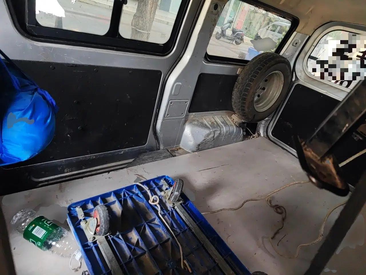 CHANGAN KAICHENG Ruixing M60 2023 1.6L CNG Comfort-Grade 6-Seater Passenger Vehicle — миниатюра 17