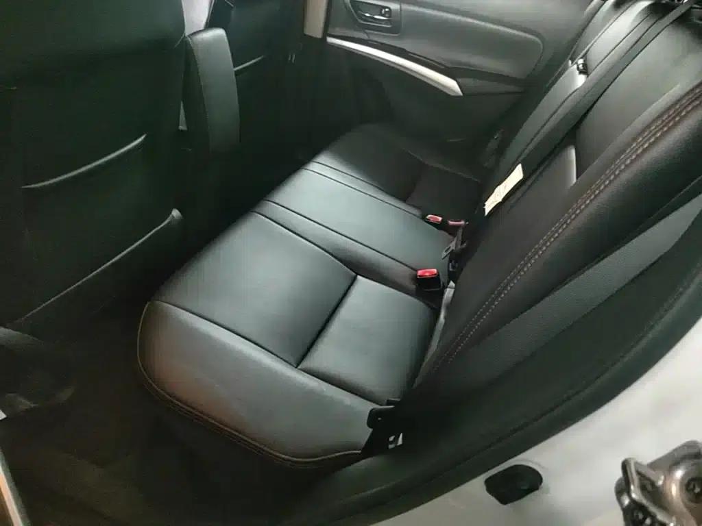 2015 Vitara 1.4T Automatic 2WD Premium — миниатюра 17