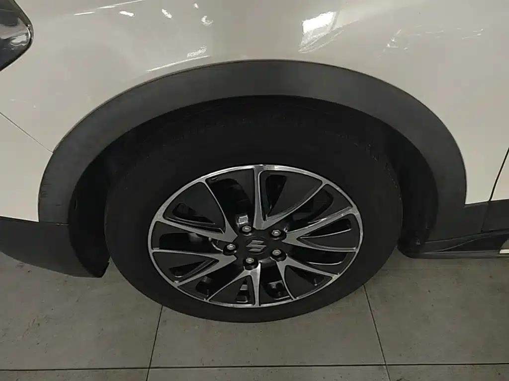 2015 Vitara 1.4T Automatic 2WD Premium — миниатюра 23