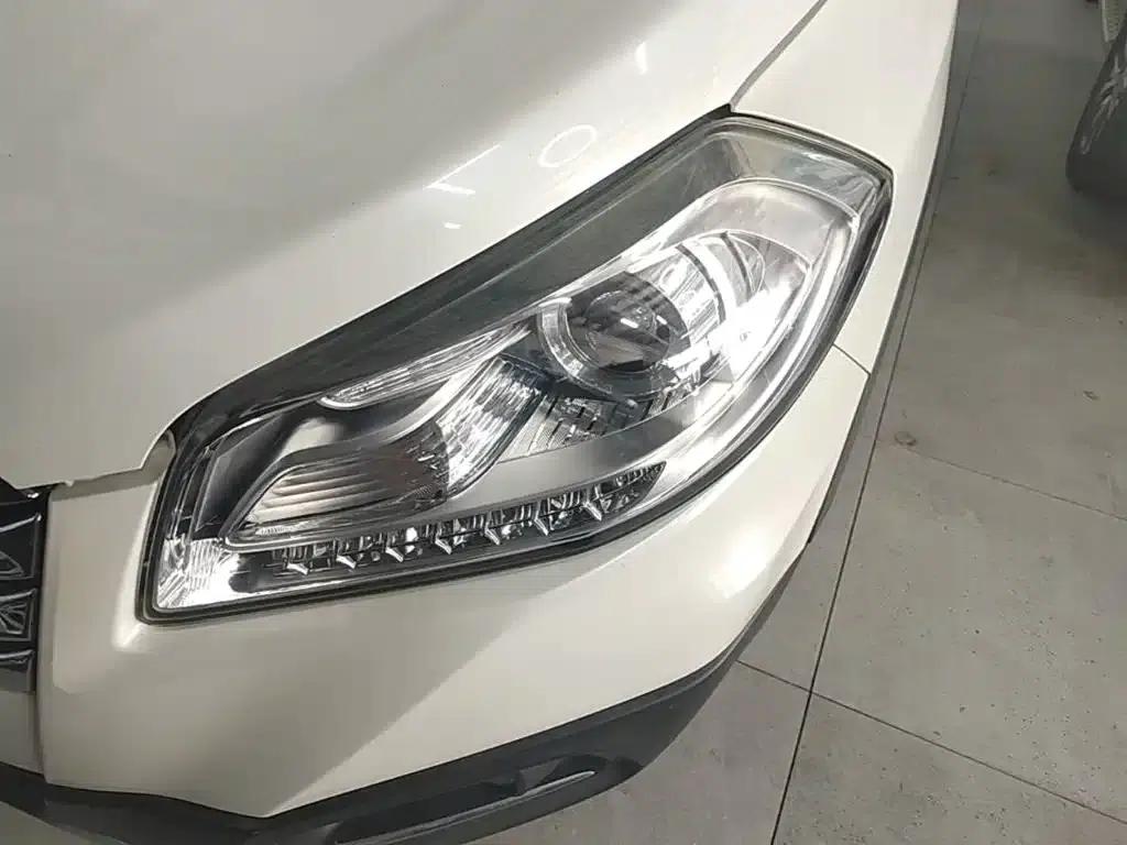 2015 Vitara 1.4T Automatic 2WD Premium — миниатюра 24