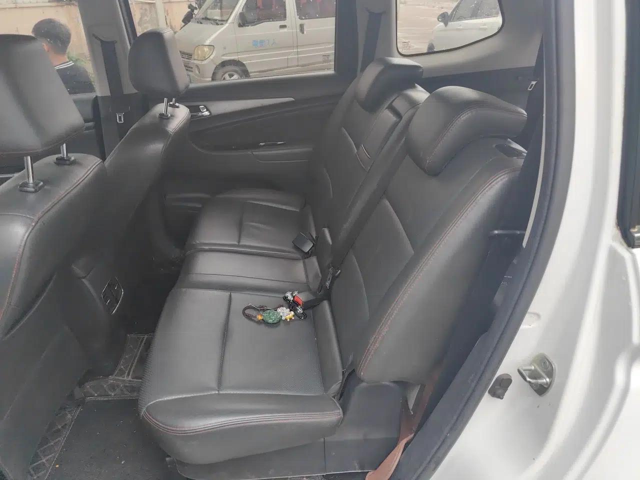CHANGAN KAICHENG Oushang A600 2016 1.5L Manual Luxury 7-Seater — миниатюра 17