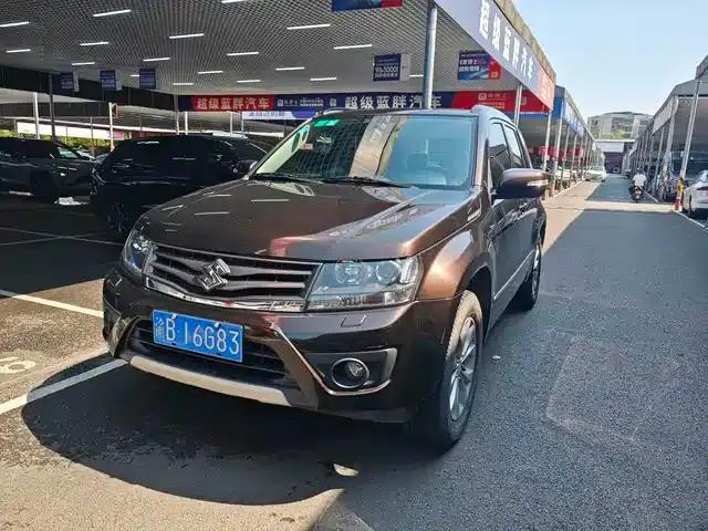 2012 Grand Vitara 2.4L AT Luxury Navigation 5-Door Edition