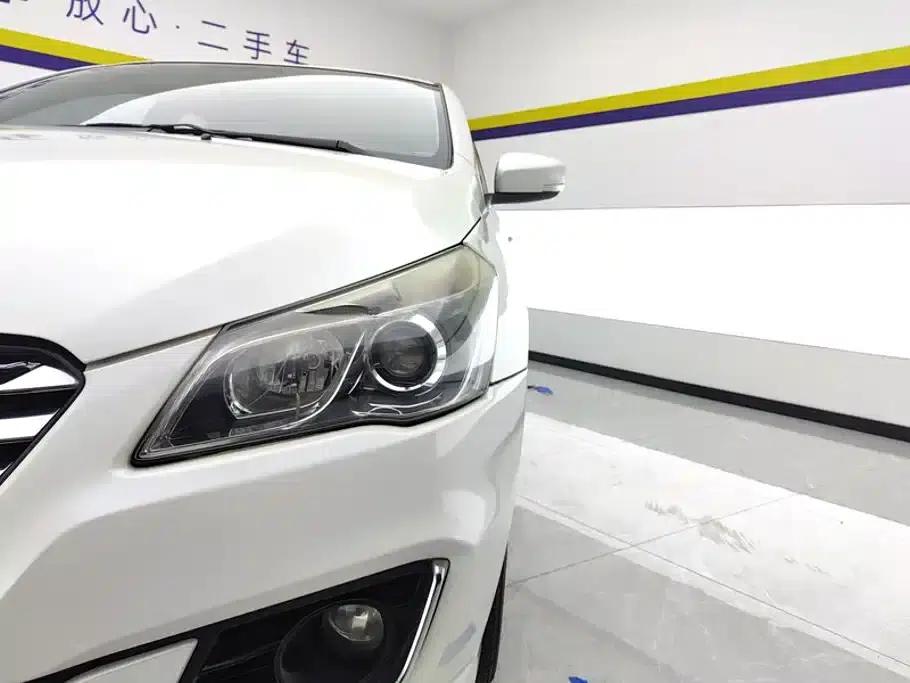 Ciaz 2015 1.6L Automatic Enjoyment Edition — миниатюра 5