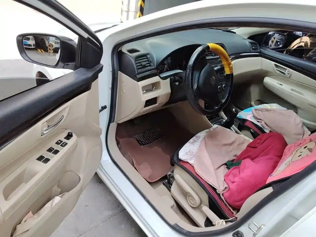 Ciaz 2015 1.6L Manual Comfort Edition — миниатюра 13