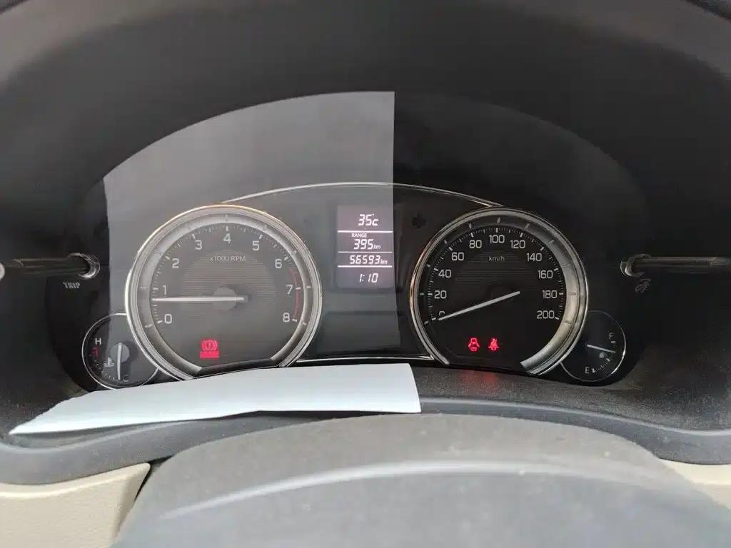 Ciaz 2015 1.6L Manual Comfort Edition — миниатюра 8