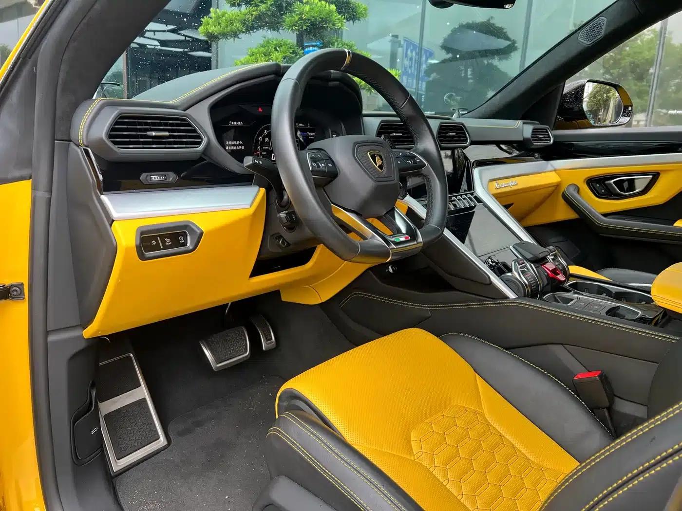2021 Urus 4.0T V8 — миниатюра 3