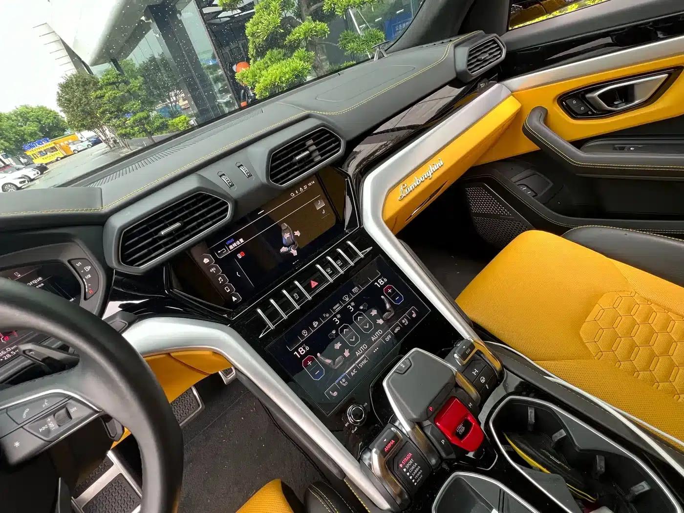 2021 Urus 4.0T V8 — миниатюра 6