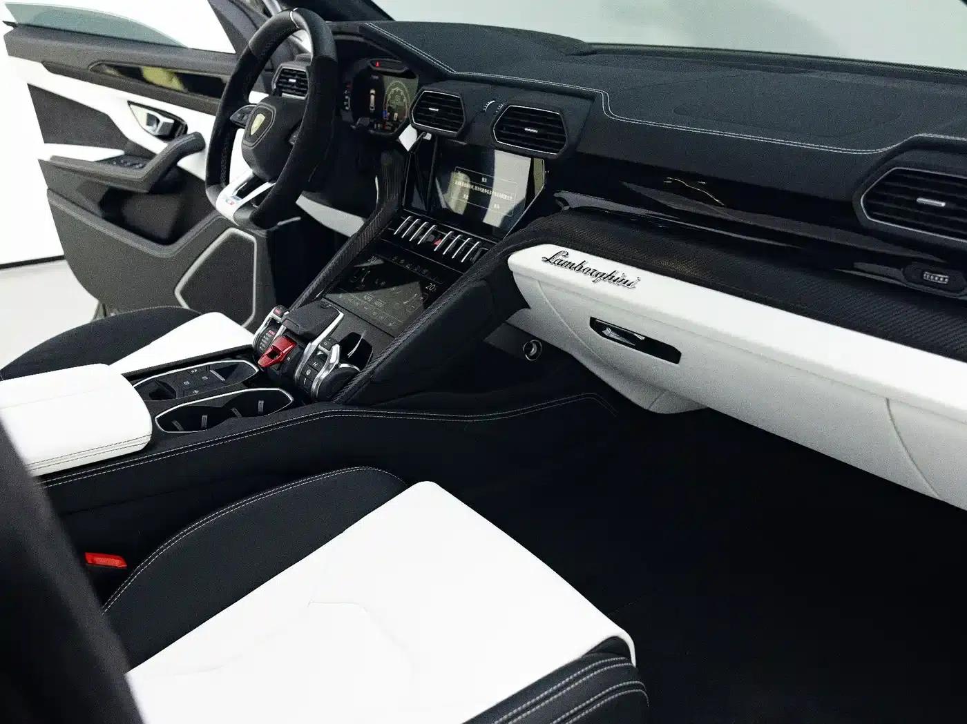 2021 Urus 4.0T V8 — миниатюра 13