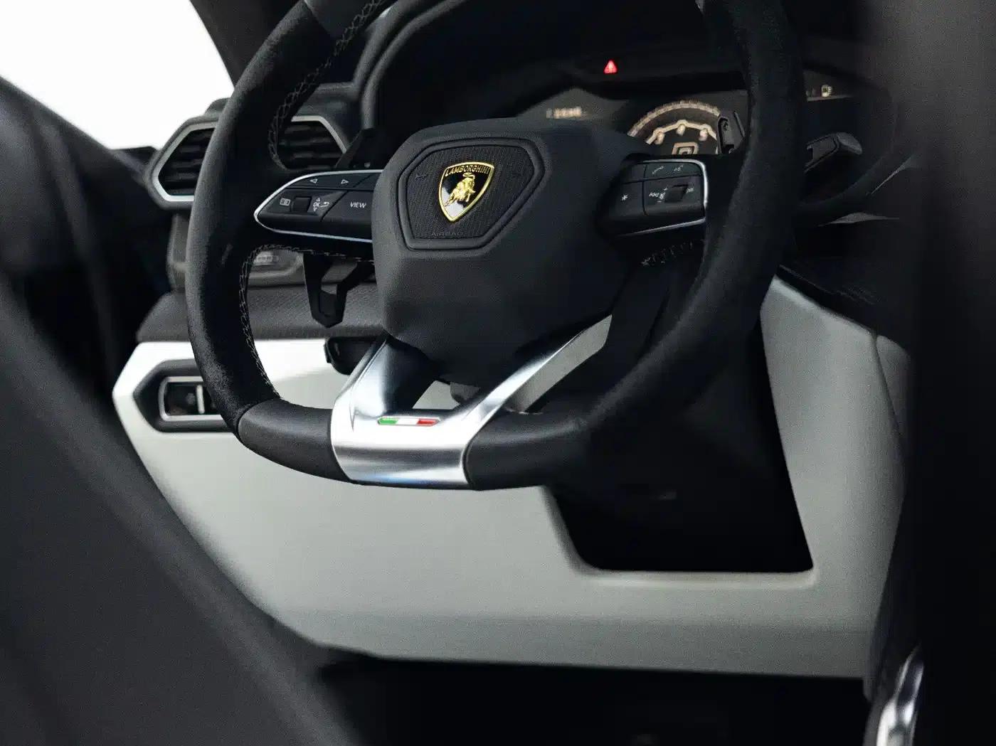 2021 Urus 4.0T V8 — миниатюра 21