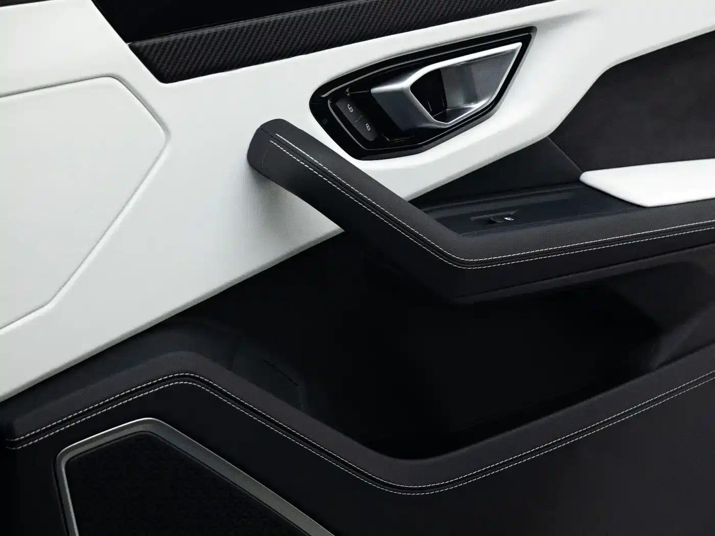 2021 Urus 4.0T V8 — миниатюра 25