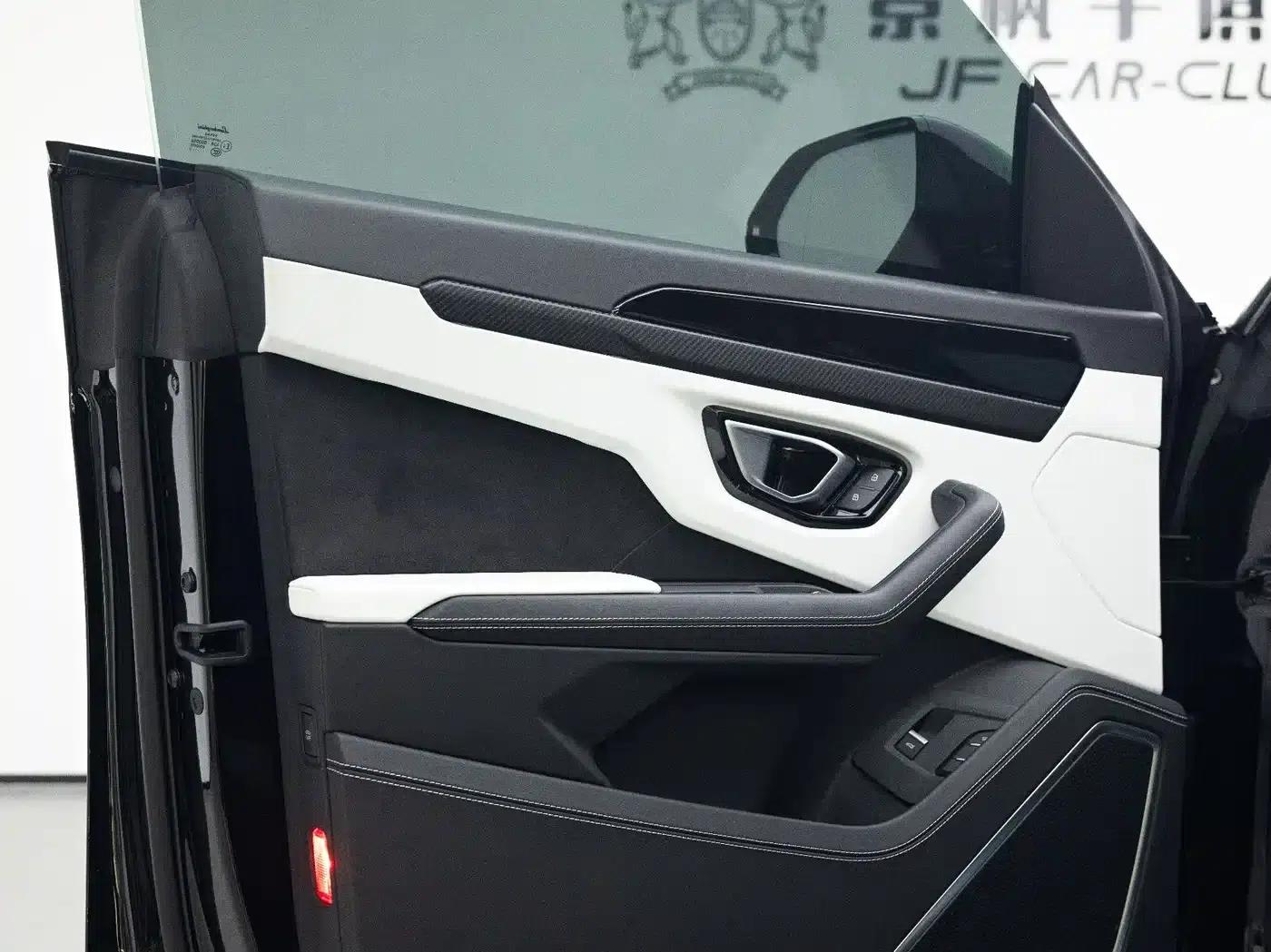 2021 Urus 4.0T V8 — миниатюра 9