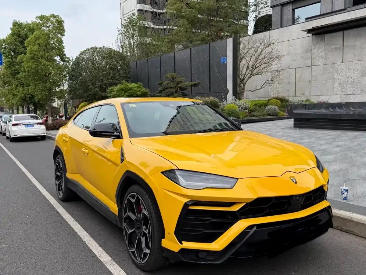 2018 Urus 4.0T V8 — миниатюра 2