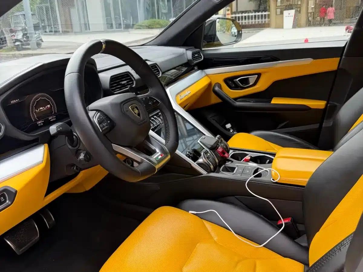 2018 Urus 4.0T V8 — миниатюра 3