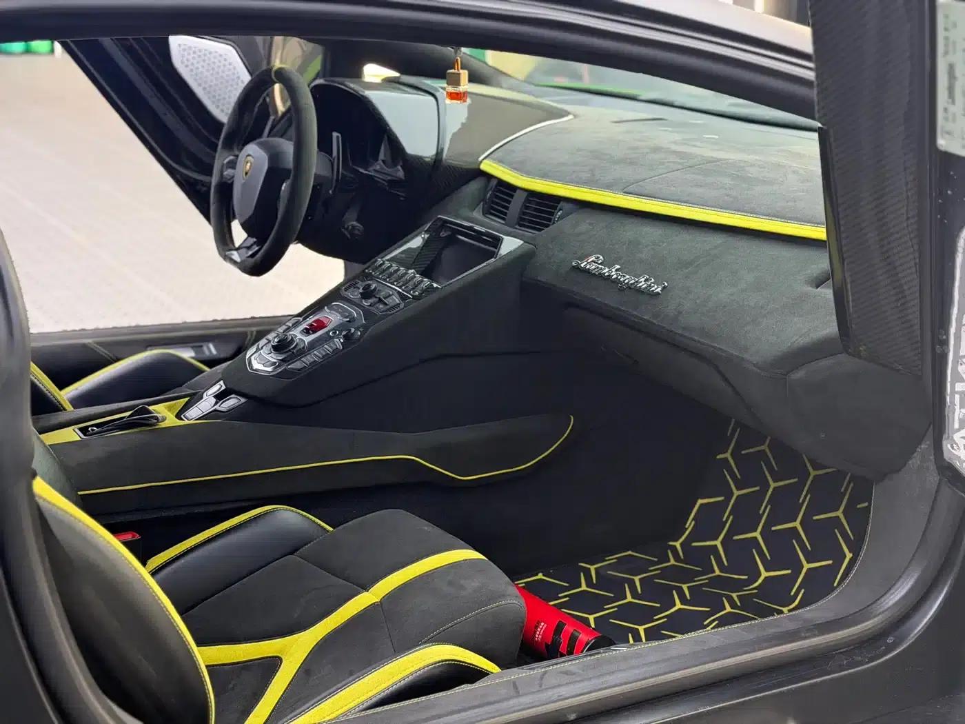 2011 Aventador LP 700-4 — миниатюра 11