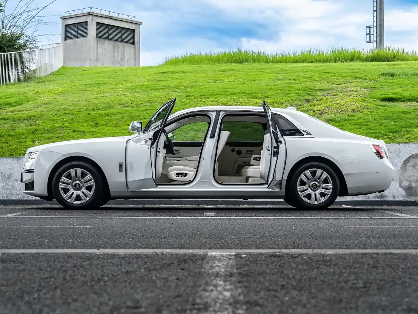 2021 Ghost 6.7T Long Wheelbase — миниатюра 5