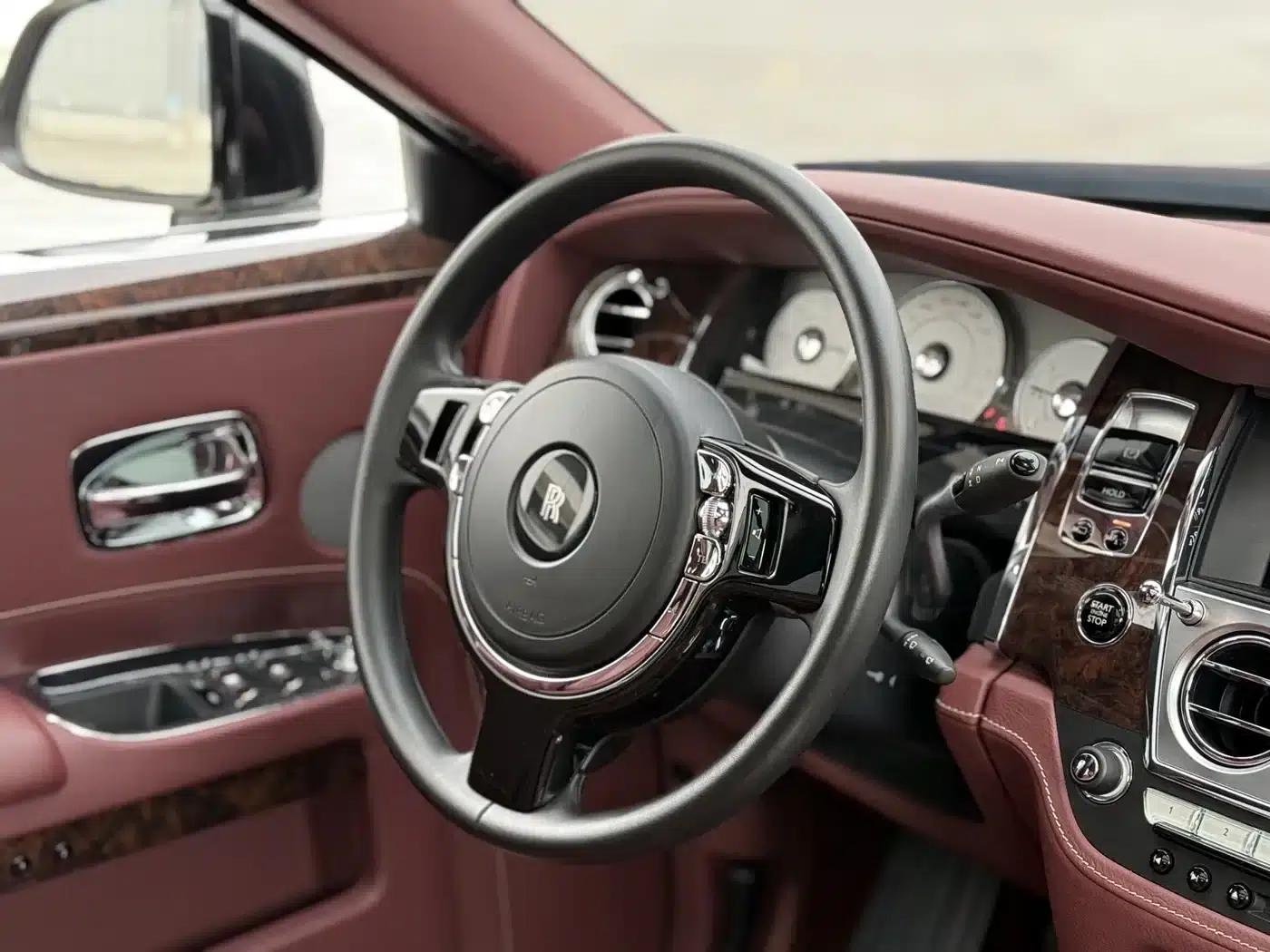 2018 Ghost 6.6T Long Wheelbase — миниатюра 11