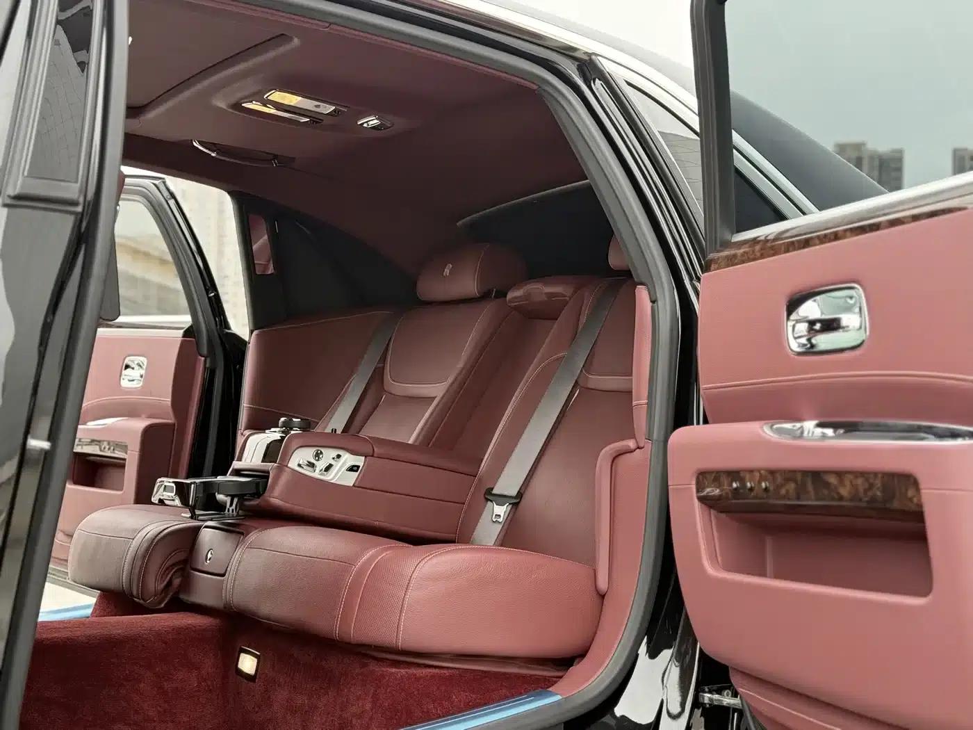 2018 Ghost 6.6T Long Wheelbase — миниатюра 5