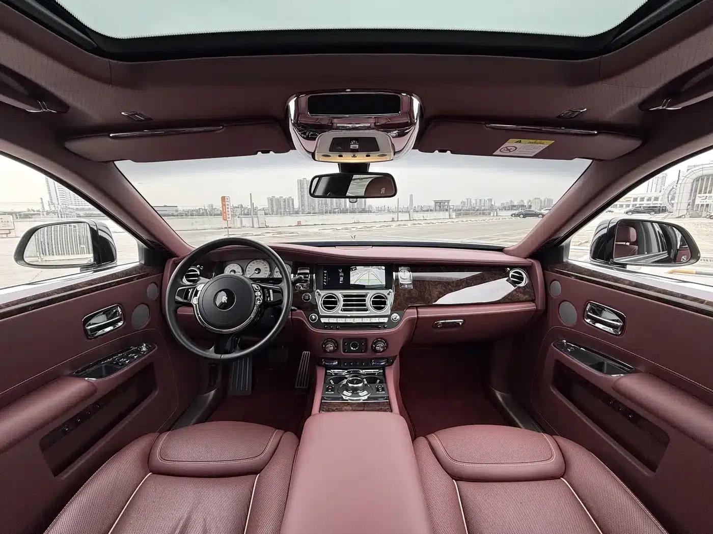 2018 Ghost 6.6T Long Wheelbase — миниатюра 10