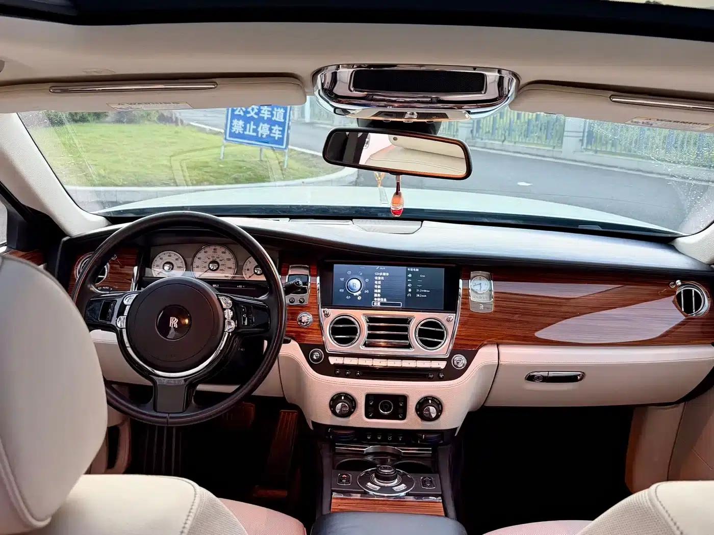 2010 Ghost 6.6T Standard Edition — миниатюра 8