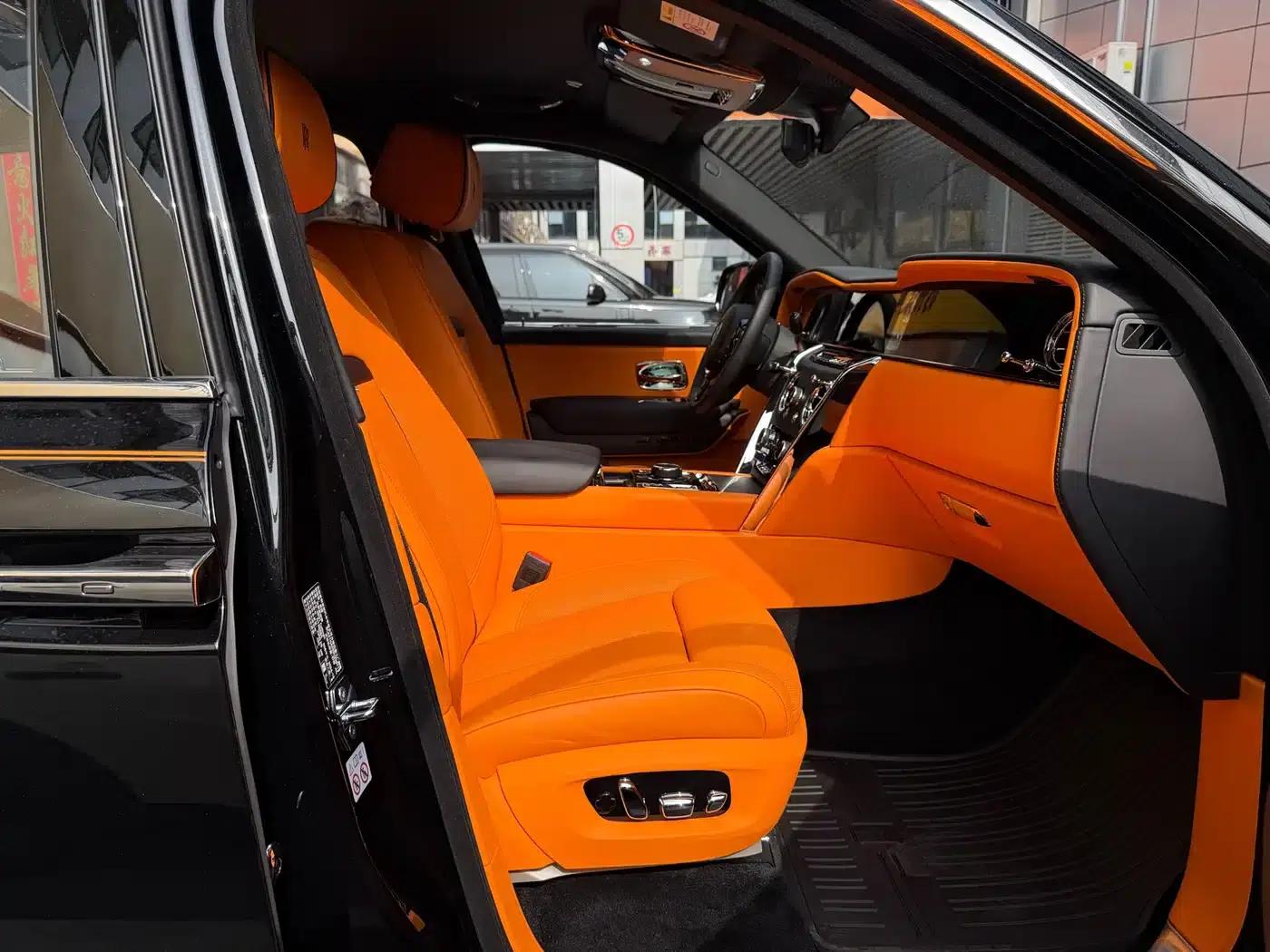 2024 Cullinan, four-seater version — миниатюра 7