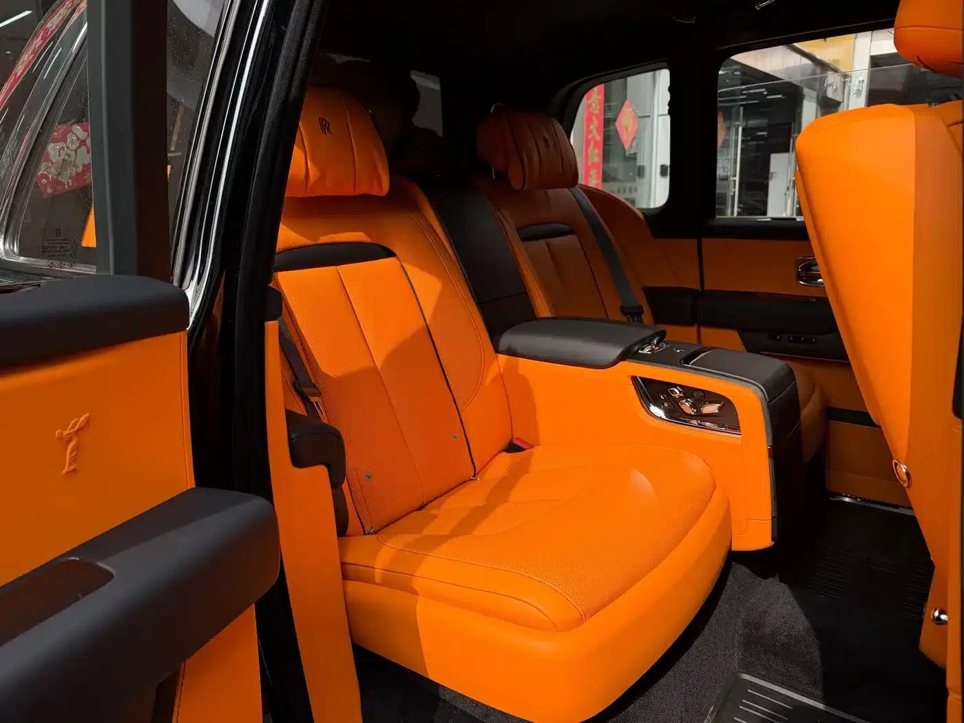 2024 Cullinan, four-seater version — миниатюра 8